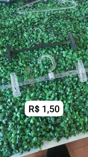 Cabides de presilha usados