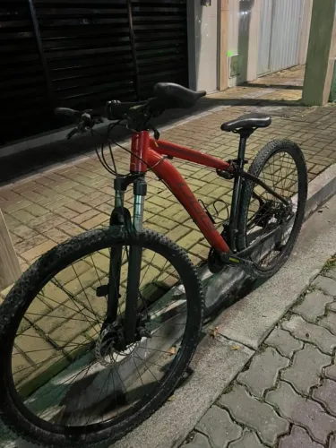 Bicicleta Oggi Hacker Sport