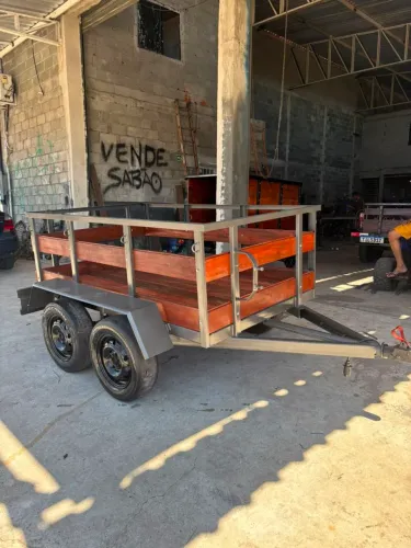 Reboque dois eixos / carretinha truncado / carrocinha a venda