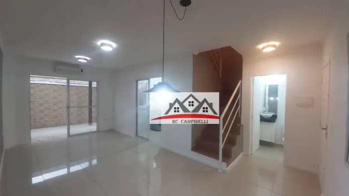 Casa em condomínio com 3 dormitórios - Chácara Primavera/ Campinas com 02 vagas cobertas