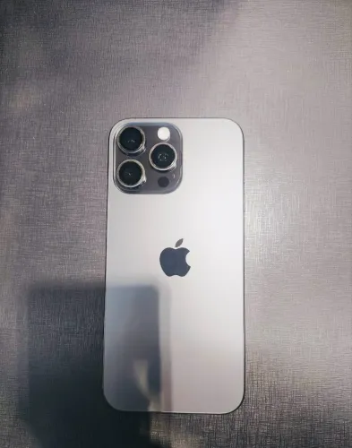 iPhone 16 Pro Max - 256GB  ( Sem marcas uso )