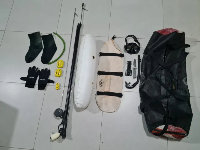 Mergulho arpão arbalete lastro bóia neoprene