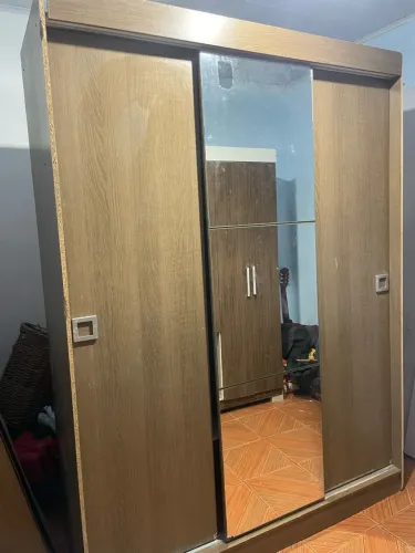 Vendo guarda roupa usado ! Em bom estado , entrega e montagem grátis