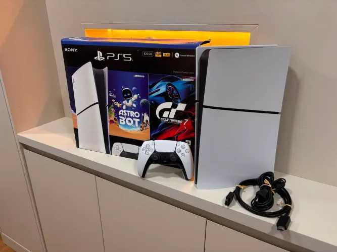 PS5 Slim semi novo !somente a vista!