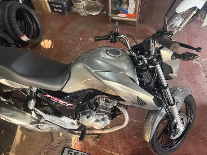 Honda CG 160 Fan 2022/2023 - R$ 16.300,00