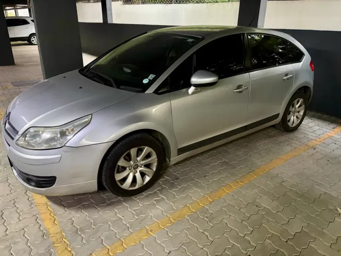Citroen C4 GLX 2.0 Flex 16V 5P Aut. 2013