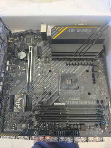 Placa Mãe Asus Tuf Gaming A520M-Plus II com Defeito