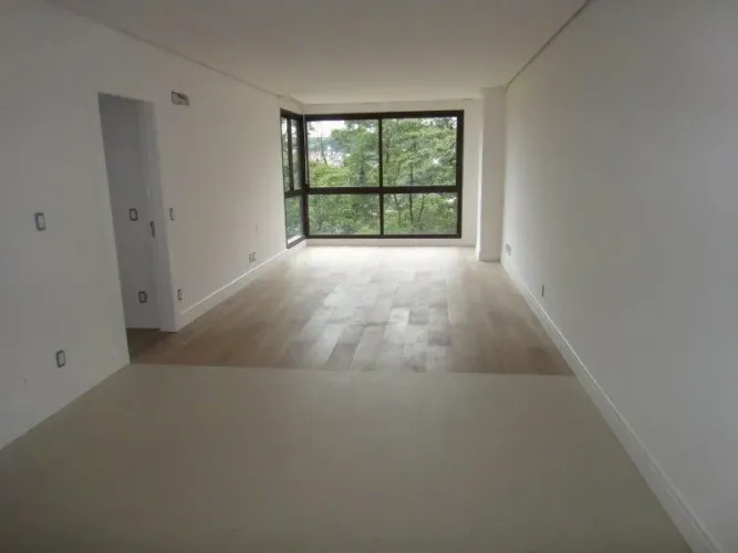 Apartamento 03 Dorm. - Bairro Bavária