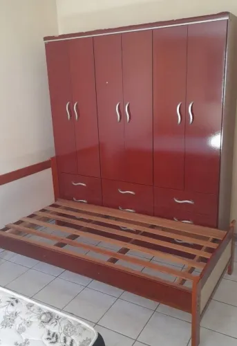 Guarda roupa 6 portas