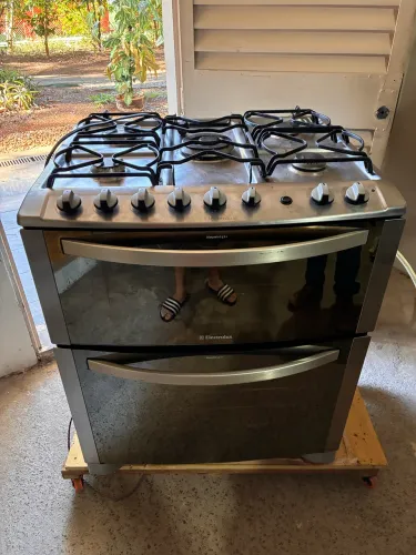 Fogão duplo forno Eletrolux