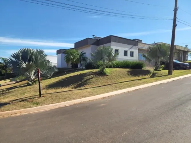 Casa Térrea, 4 quartos, Piscina e Área Gourmet no Ninho Verde II - entrada + financiamento