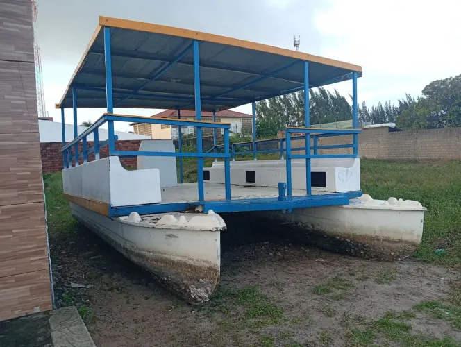 BARCO CATAMARA 30 PASSAGEIROS