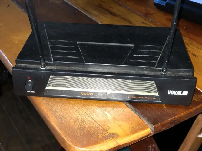 2 microfones com base