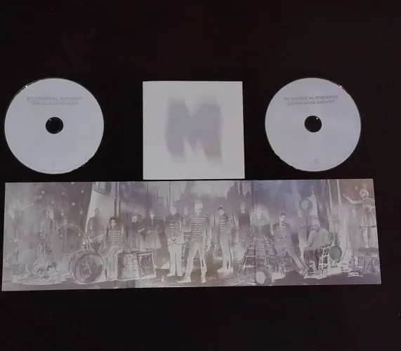 CD The Black Parade - Living With Ghosts - My Chemical Romance
