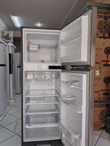 Geladeira Inox 385 Frost Free duplex em estado de Nova pouco usada 