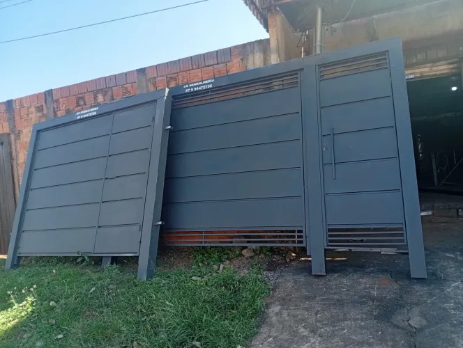 Portão de elevação barato pra hoje $2.100 3 metros $2.500 4 metros com portãozinho do lado