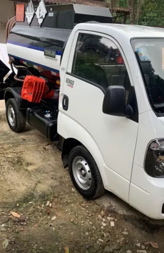 Kia Bongo com tanque OLUC óleo lubrificante usado pronto para trabalhar 