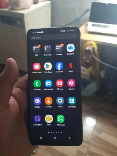 Vendo A31 funcionando perfeitamente quero 300 tem uns trincos mais n interfere no uso