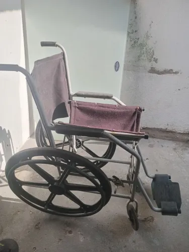 Cadeira de r. dobrável