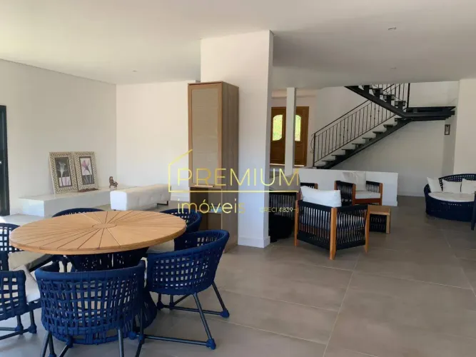 Casa a venda no condomínio Fazenda Serra Azul Itupeva