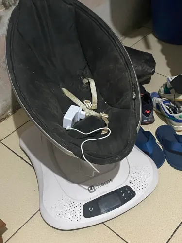 Cadeira de Descanso Eletrônica 4moms MamaRoo (Balanço Automático)
