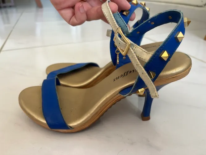 Sandália Carmen Steffens