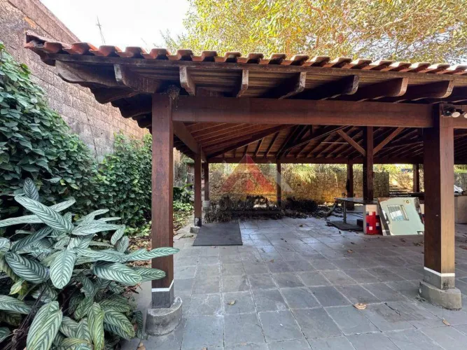 Casa com 3 dormitórios e salão comercial para alugar, 625 m² por R$ 14.075/mês - Vila Urup