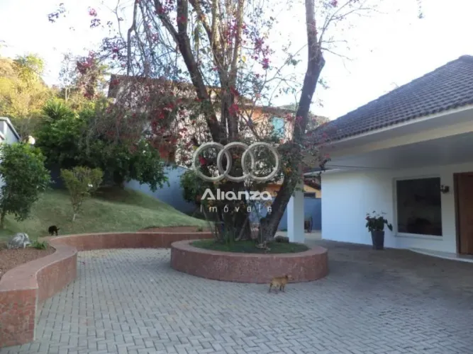 Casa de condomínio para venda no Ville De Montagne
