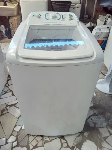 Máquina de Lavar Electrolux 10 kg em ótimo estado com garantia