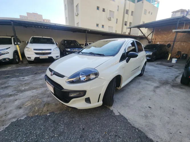 Fiat Punto Blackmotion 1.8 Flex 16V 5P. 2014