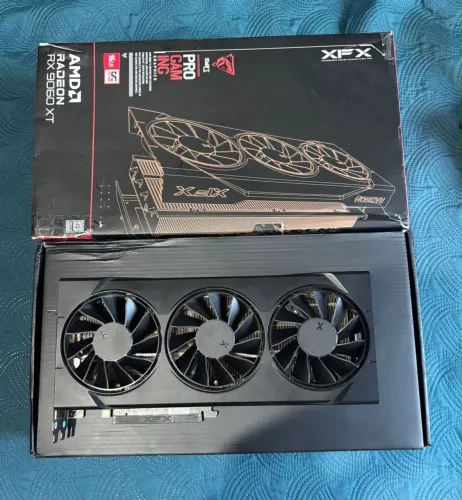PLACA DE VIDEO RX 9060 XT 16GB