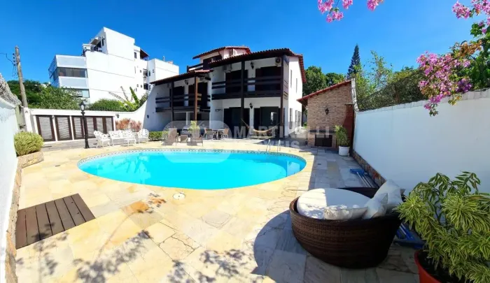 Recreio dos Bandeirantes | Casa 4 quartos, sendo 3 suites
