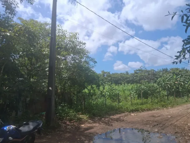 Vende-se terreno