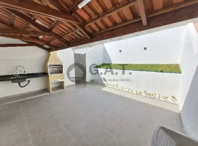 Venda de Casa em Condomínio em Votorantim-SP - Condomínio Villa Flora - 3 quartos, 2 salas