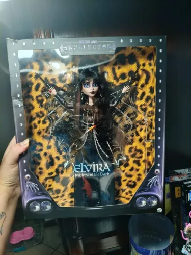 Monster high Elvira schulllector