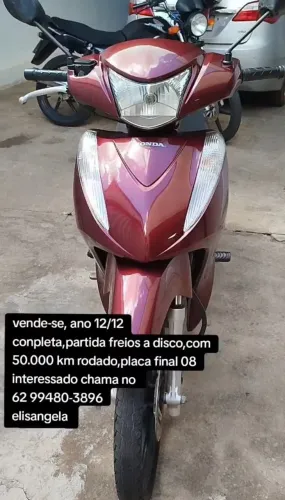 Vende _se biz 125 Ex flex ,freios adisco,rodas palito bem conservada cor roxa.