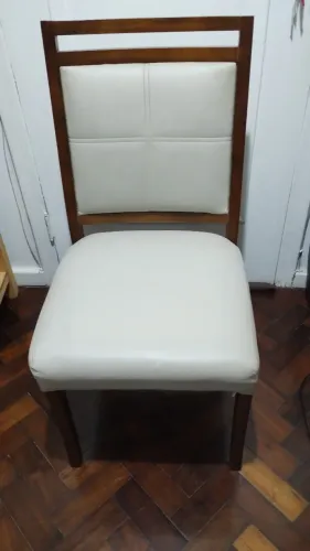 Cadeiras estofadas perfeito estado de madeira