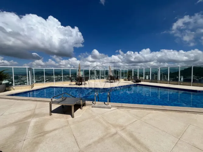 Amplo apartamento 3Q na Praia da Costa com lazer na cobertura e vista 360°