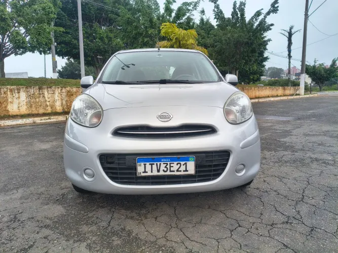 Nissan March S 1.0 16V Flex Fuel 5P 2013