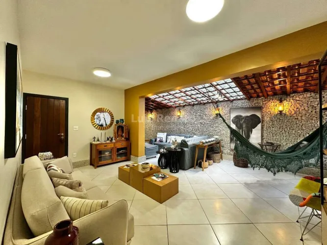 Área privativa à venda no bairro Vila Paris