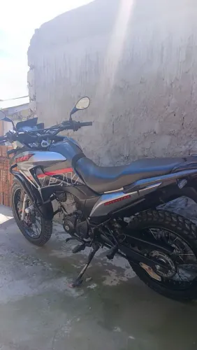 Oportunidade única de ter uma XRE 190