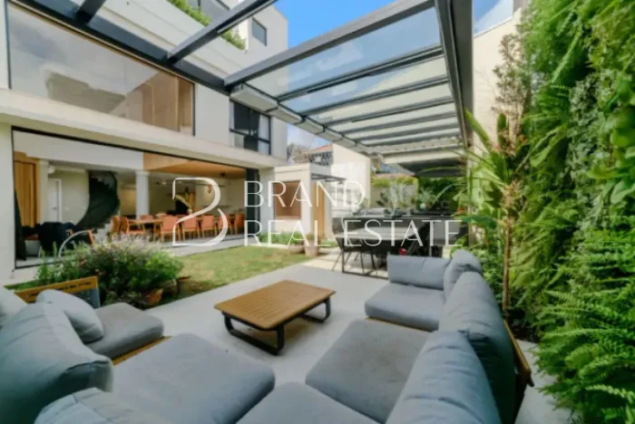 Casa à venda ou locação com 500m², 2 quartos e 2 vagas no Brooklin