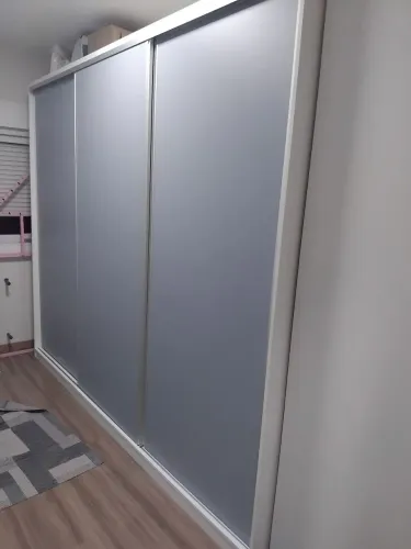 Guarda roupa casal MDF.