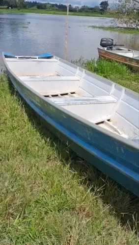 Canoa de alumínio 6metros com motor de popa 15hp Suzuki