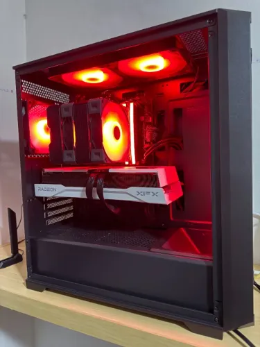 PC Gamer Ryzen 7 9800X3D e RX 9070 XT 16GB com 64GB 4TB