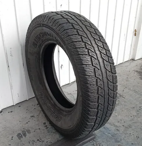 Pneu 215/75 aro 15 Cooper Discoverer Atr