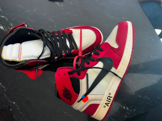 Nike e off white 