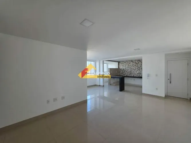 Apartamento à venda, 3 quartos, 1 suíte, 2 vagas, Centro - Divinópolis/MG