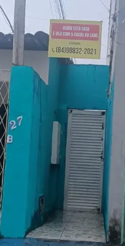 CASAS EM PEQUENO CONDOMÍNIO 