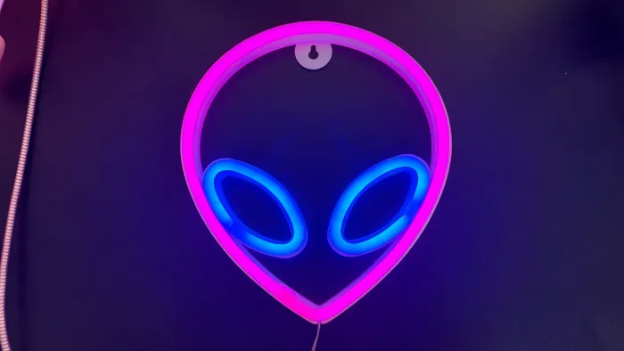 Led alien 